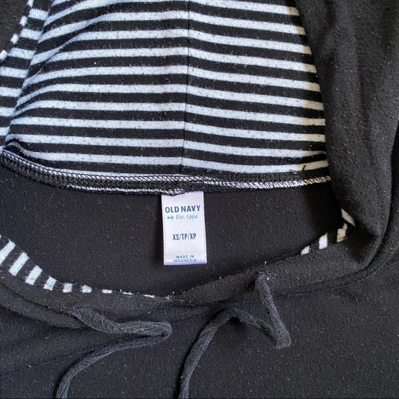 Old Navy | lightweight hooded sweatshirt - Picture 5 of 5